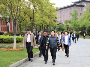 廣西崇左市政府領(lǐng)導蒞臨仁和集團考察